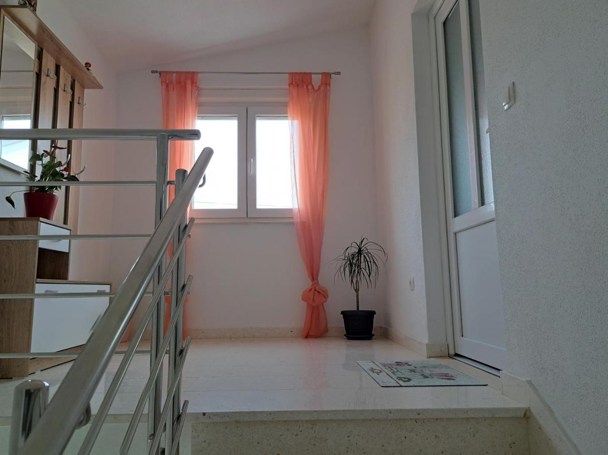 Holiday Apartman Kaštela Buitenkant foto