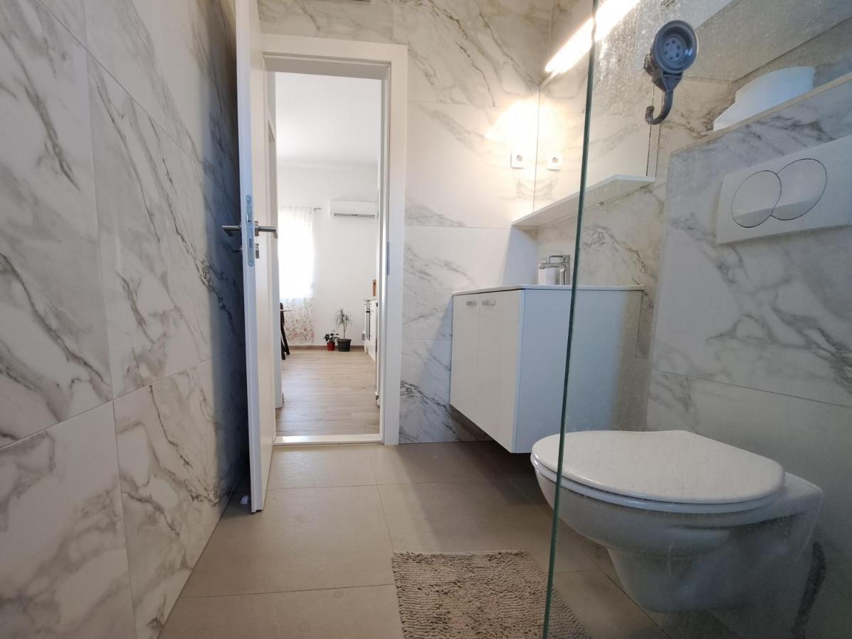 Holiday Apartman Kaštela Buitenkant foto